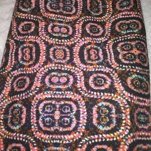 LulaRoe OS Geometric Leggings